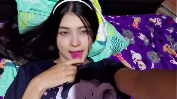 ¿No te encanta cuando las chicas inocentes hablan sucio? ( CASERO REAL)